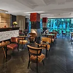 Hôtel de Berri Champs-Élysées, a Luxury Collection Hotel