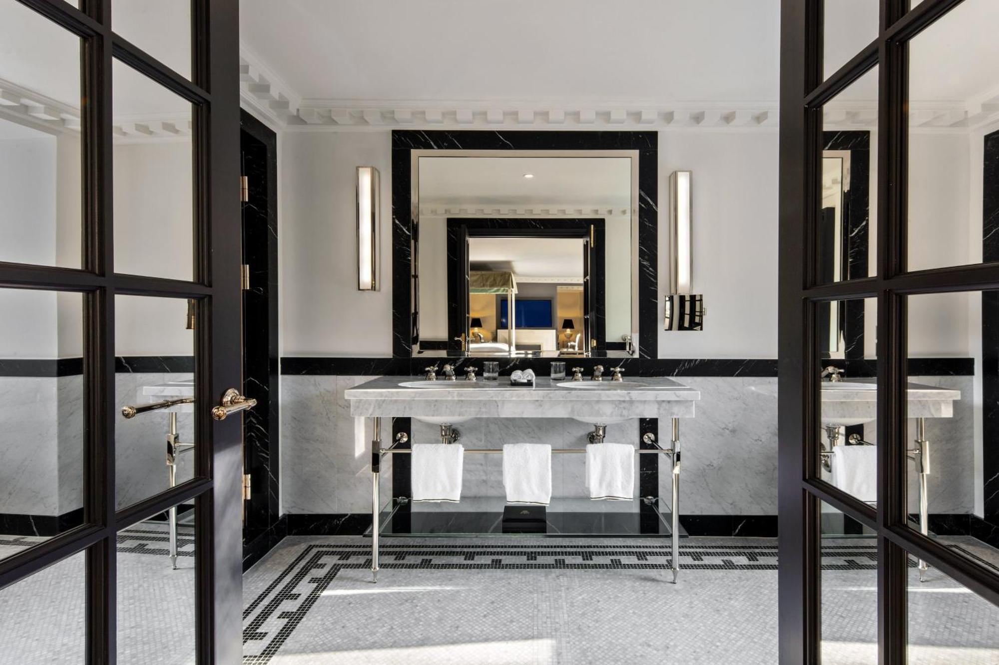 De Berri Champs-élysées, A Luxury Collection